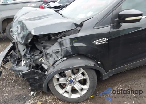 2015 Ford Escape Titanium из США, поврежденный, VIN 1FMCU9JX0FUA58978